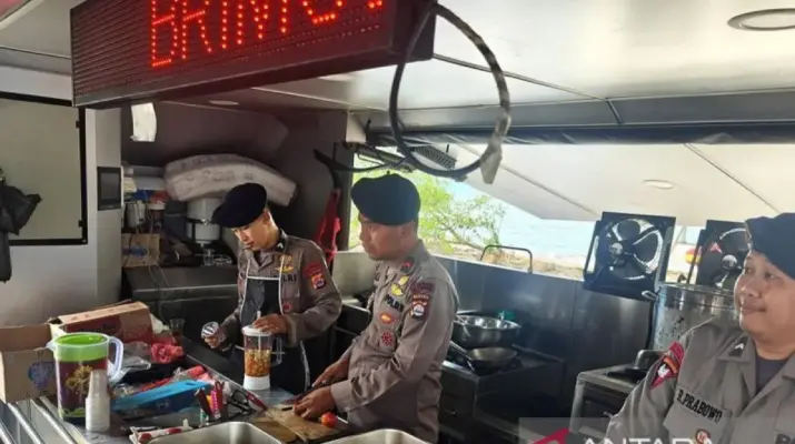 Polri Siapkan 300 Porsi Makanan Setiap Hari untuk Dukung Operasi SAR Jurnalis
