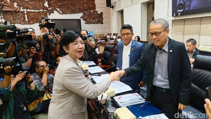 DPR Resmi Tetapkan Destry Damayanti sebagai Gubernur Bank Indonesia Periode Baru